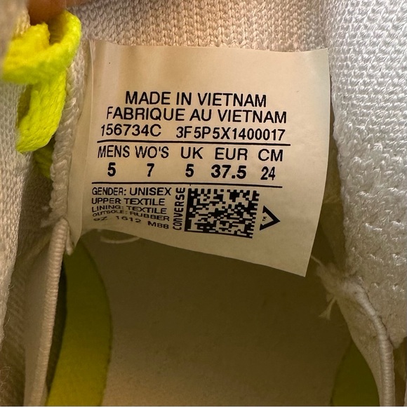 Converse High Tops 7 - Picture 9 of 10